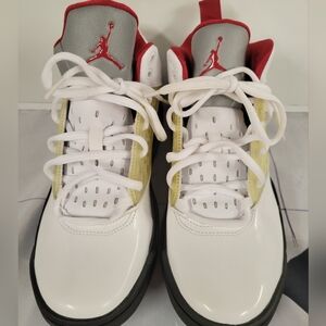 6Y Nike Air Jordan Maxin 200 White Red Black Basketball Shoes Near Mint With Box